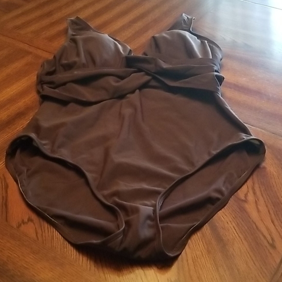 Bathing suit - Picture 3 of 7